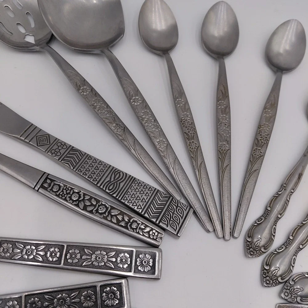 Vtg Flatware Mixed Lot 20 Ornate Fancy Patterns Silverware Jewelry Art Geometric